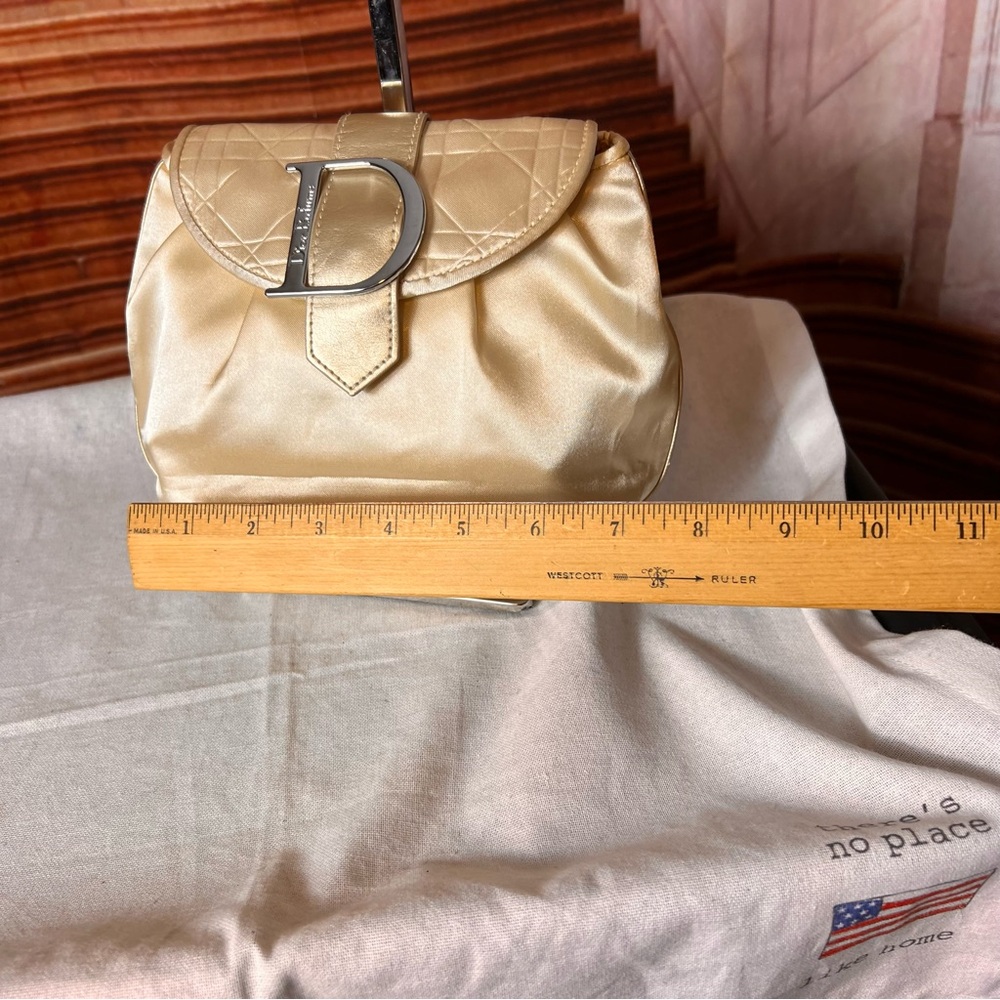 DIOR Elegant Goldtone Satin Parfum Bag, excellent condition ❤️❤️❤️ - Picture 3 of 11